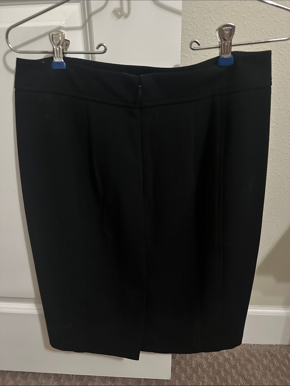 LOFT Women’s Black Pencil Skirt Size 6 EUC